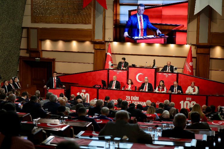 İstanbul Meclisi’nde ‘olağanüstü’ tarihi toplantı