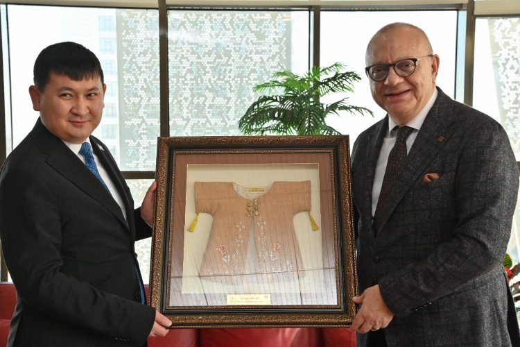 Kazakistan İstanbul Başkonsolos’u Manisa’da