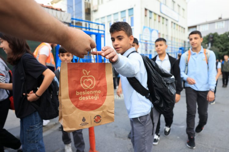 900 bin öğrenciye beslenme desteği