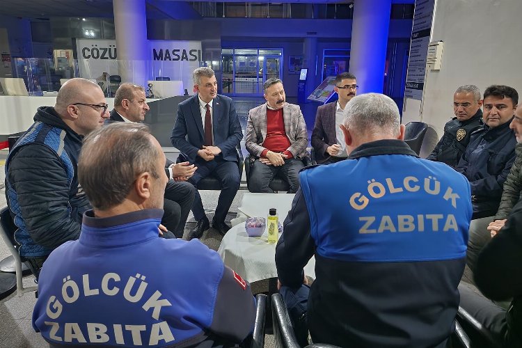 Gölcük’te Başkan Sezer yeni yılı personeliyle karşıladı