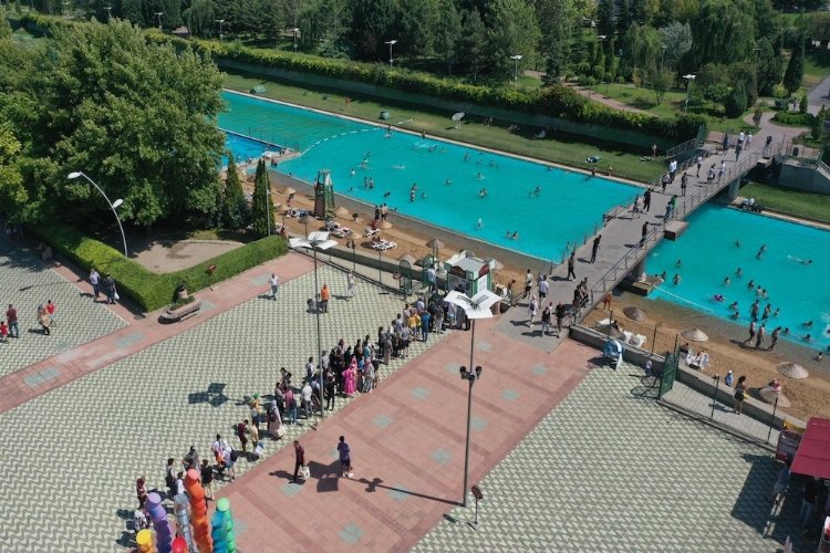 Eskişehir’de plaj sezonu erken açıldı