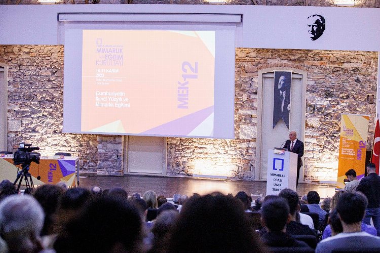 İzmir’i beton yığını olarak görmek istemiyormuş!