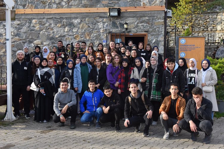 Bursa Yıldırım’da gençler doğa için yürüdü