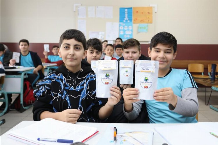 İnegöl’de Özündenkuru ile ‘yerli’ kutlama