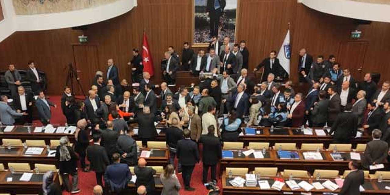 Ankara Büyükşehir Belediyesi Meclisinde yumruklu kavga: Konser maliyeti tartışmaları büyüdü