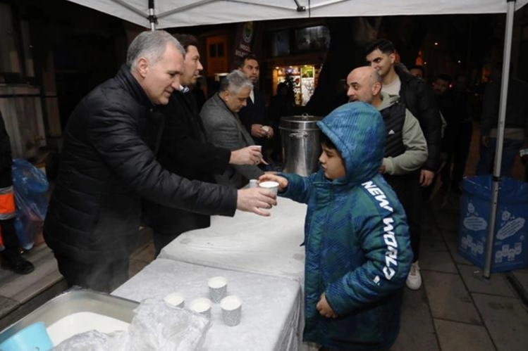 Bursa İnegöl’de Miraç’ta süt ikramı