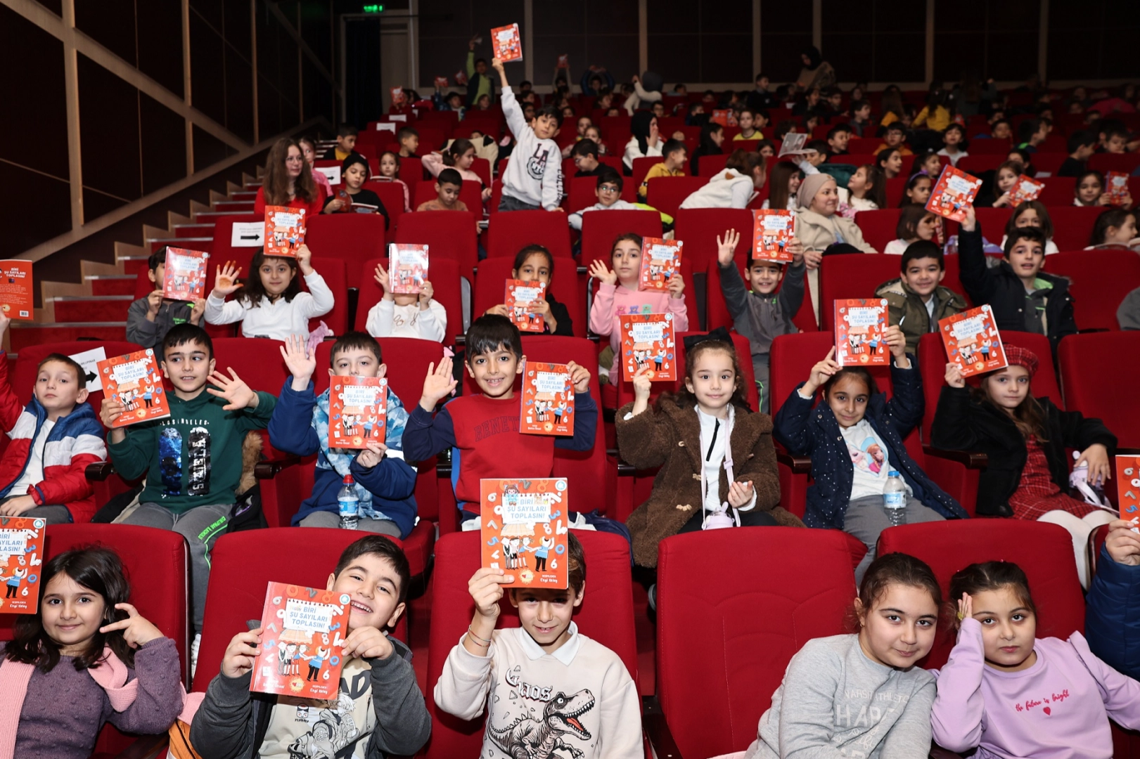 Bursa Nilüfer’de Kitap Söyleşileri’nin son konuğu Burcu Ünsal oldu.