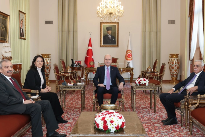 İmralı heyeti TBMM’de siyasi parti turlarına başladı