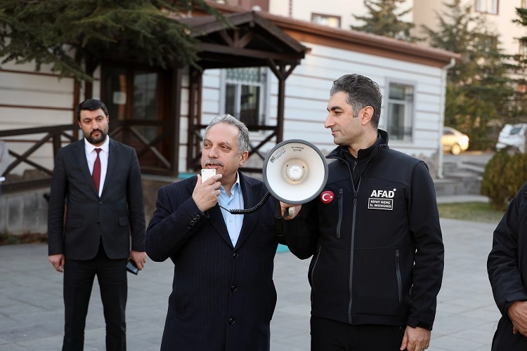 Kayseri Talas’ta deprem tatbikatı