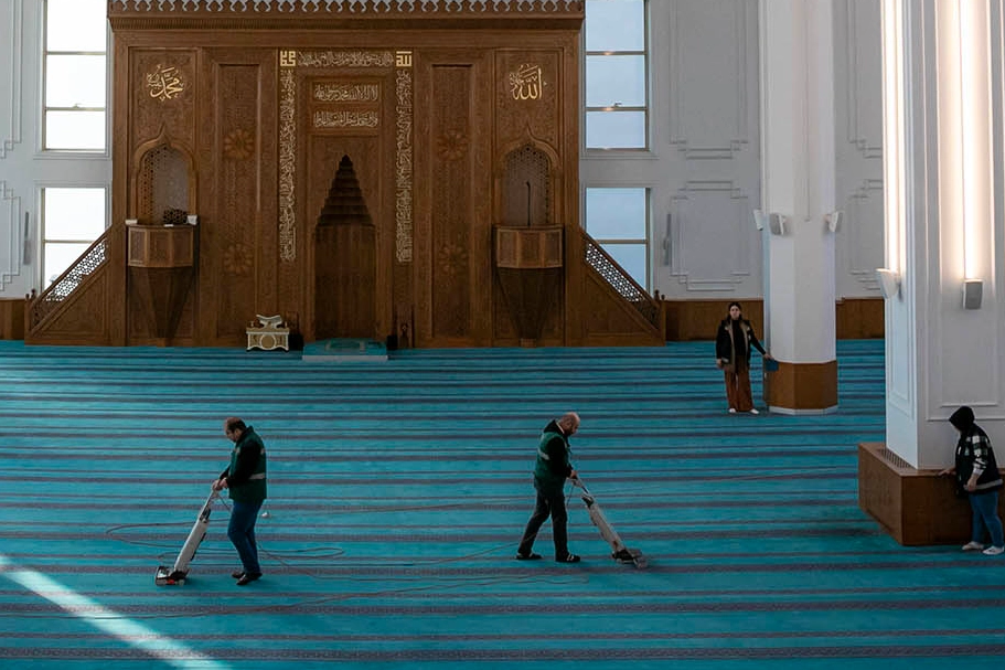 Ankara’da camiler kandil öncesi temizlendi