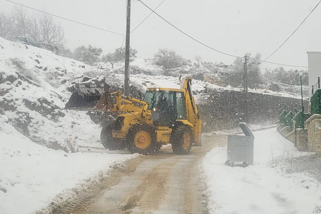 Bursa Mudanya’nın yüksek kesimlerinde kar mesaisi