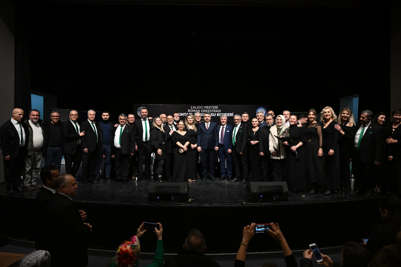 Bursalı muhtarlardan Yıldırım’da konser