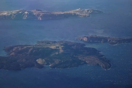 Santorini’deki volkan aktif hale geldi