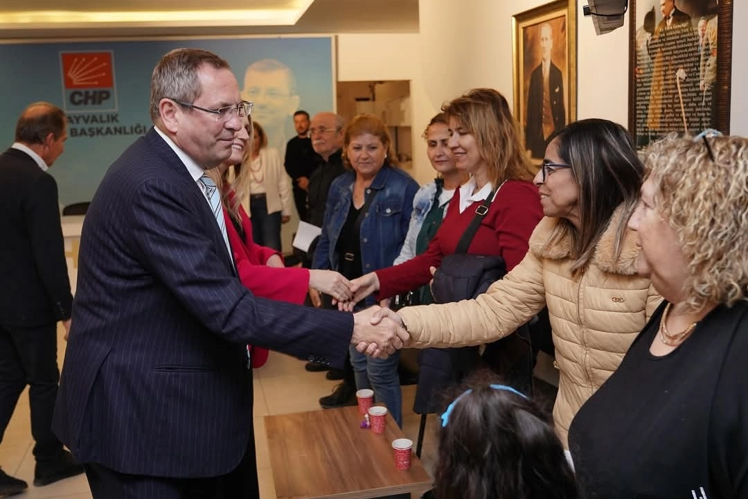 Balıkesir Ayvalık’ta CHP örgütü bayramlaştı