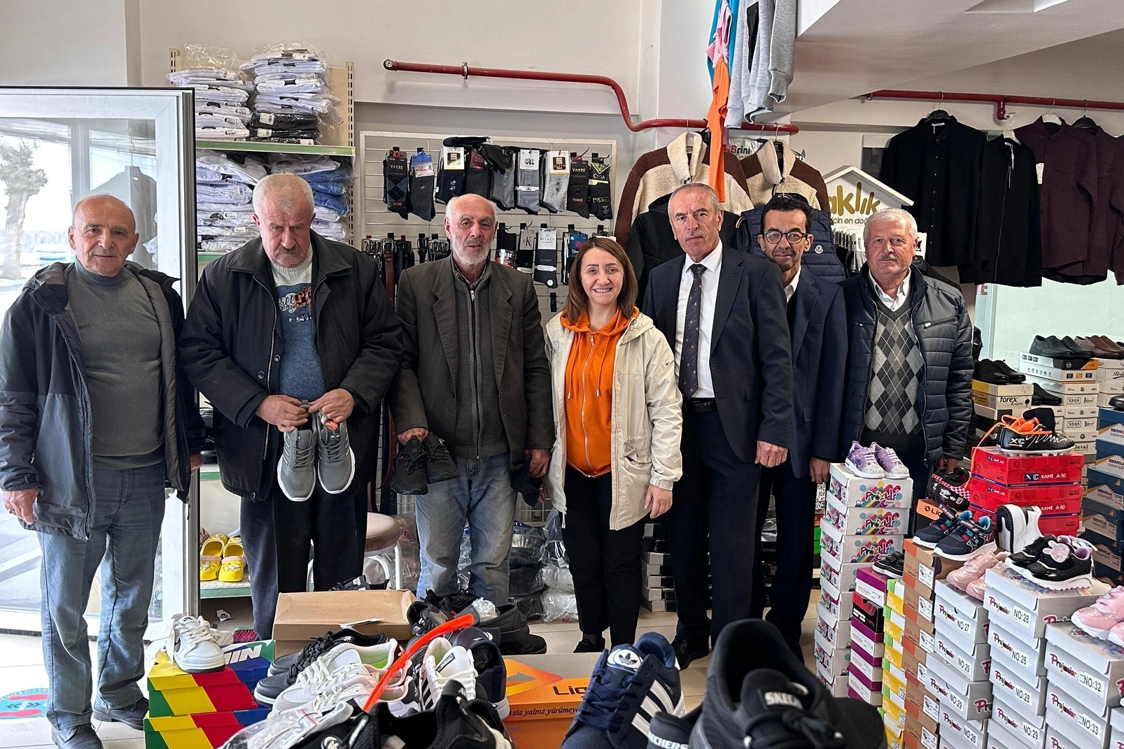 Bilecik’te “Yerli ve Milli” vurgusuyla esnafa destek!