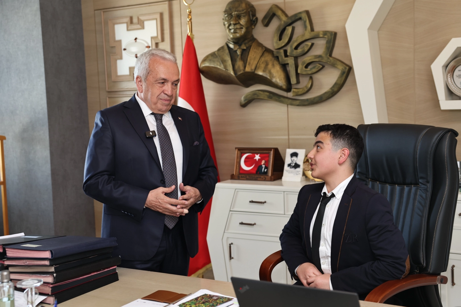 Bursa Nilüfer’de Başkan Özdemir makamını çocuklara devretti