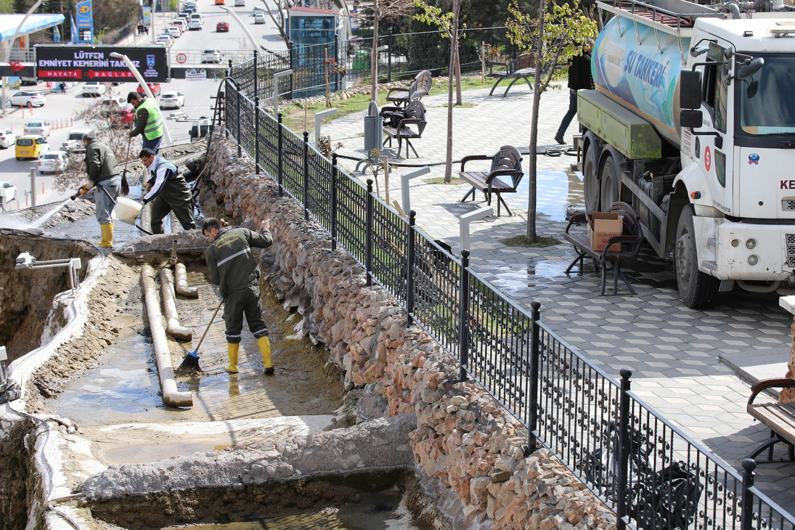 Büyük Keçiören Şelalesi’nde temizlik