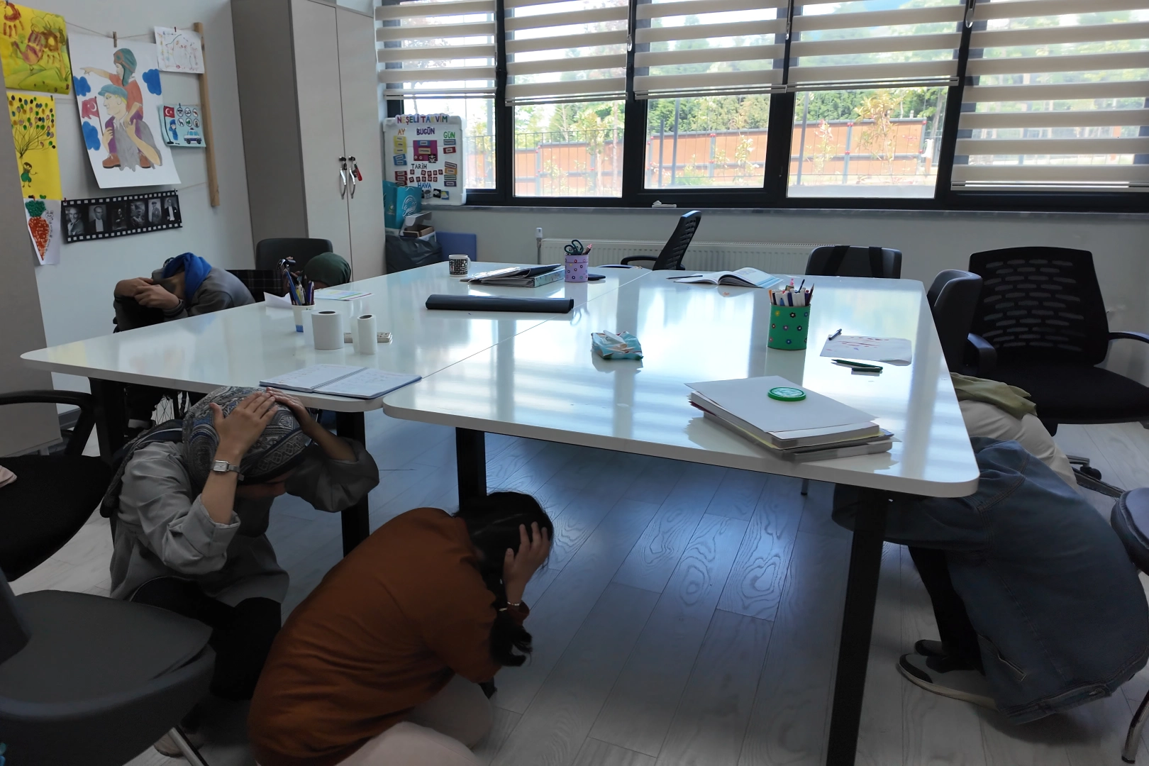 Çayırova’da özel bireylerle öğretmenlerine, deprem tatbikatı