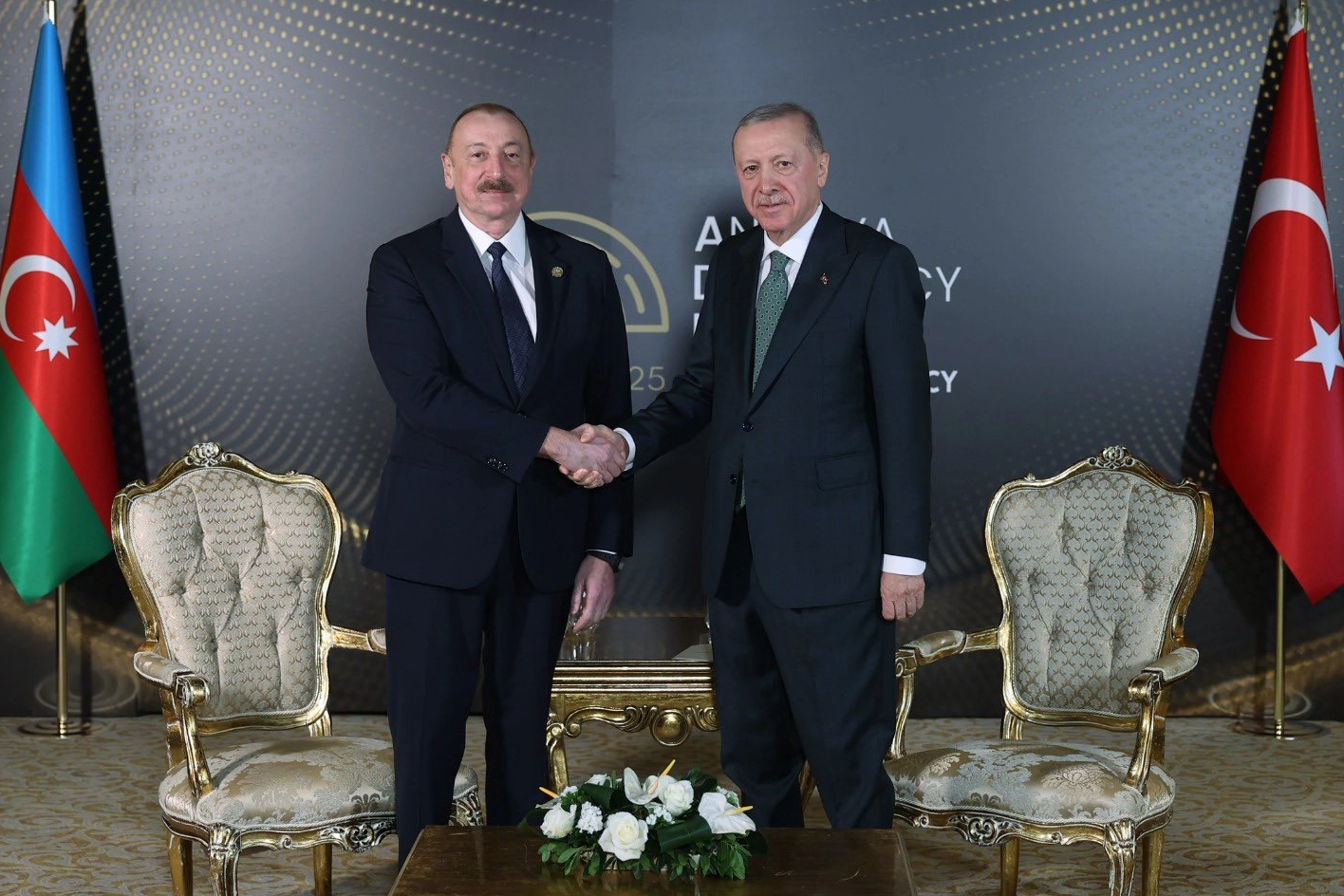 Cumhurbaşkanı Erdoğan’dan Antalya diplomasisi