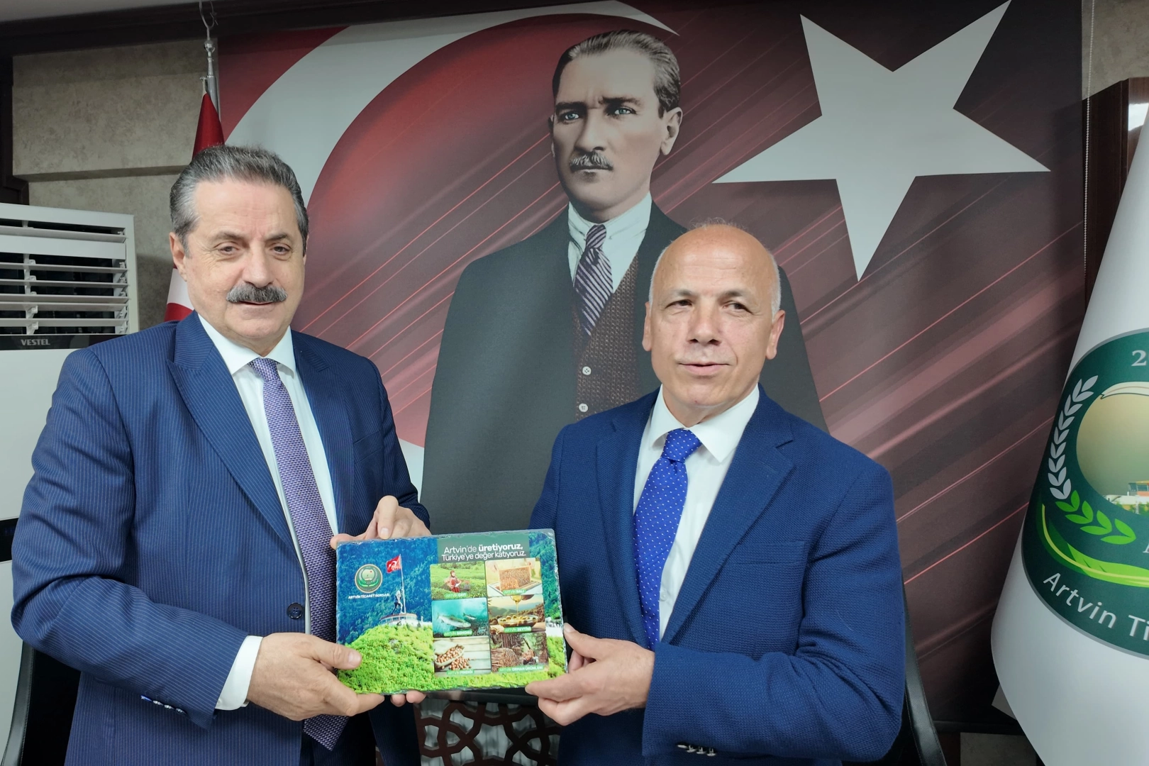 Faruk Çelik’ten Artvin Ticaret Borsası’na ziyaret