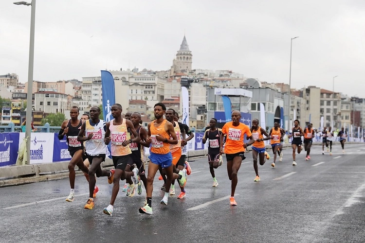 İstanbul’da yarı maraton rüzgarı esecek