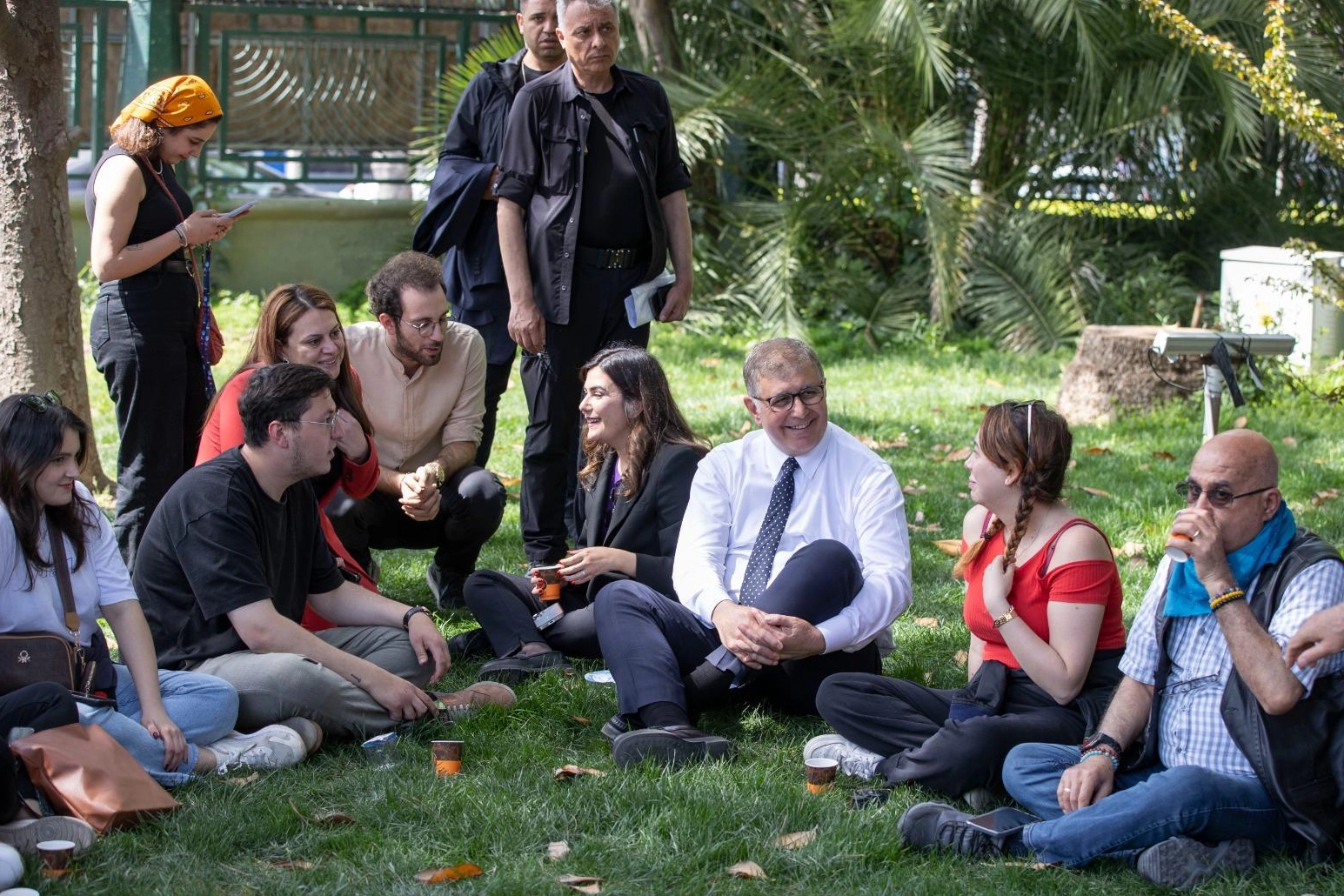 İzmir’de Başkan Tugay’dan gençlere destek