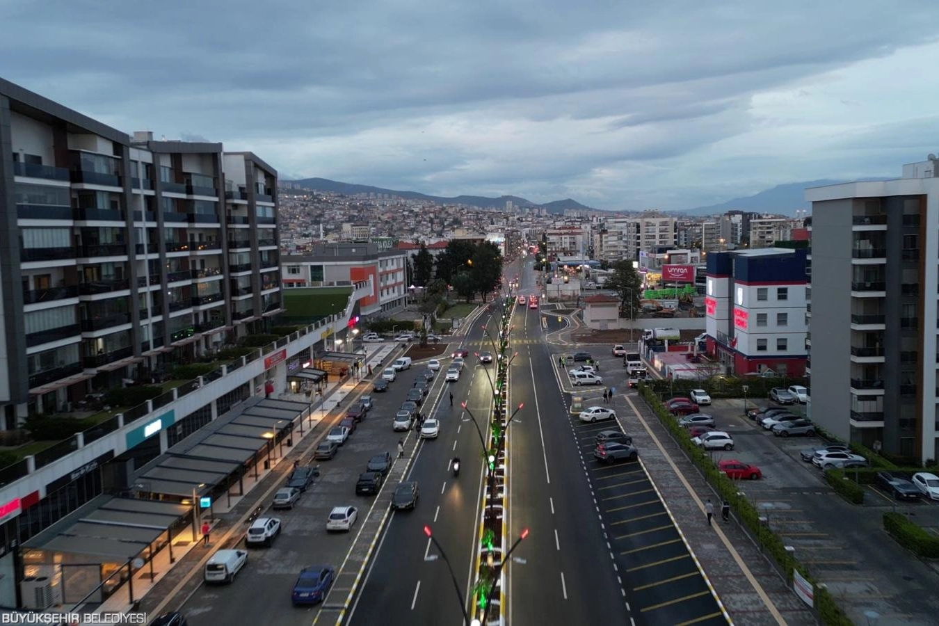 İzmir’de Eski Havaalanı Caddesi’ne modern dokunuş!