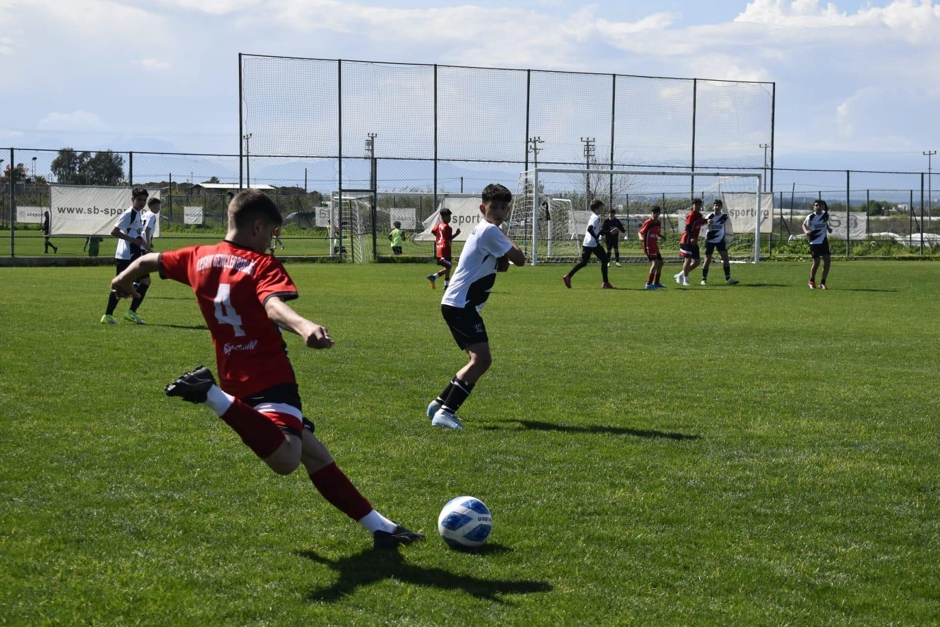 Keşan Gençlerbirliği’nden Antalya Cup’ta çifte ikincilik