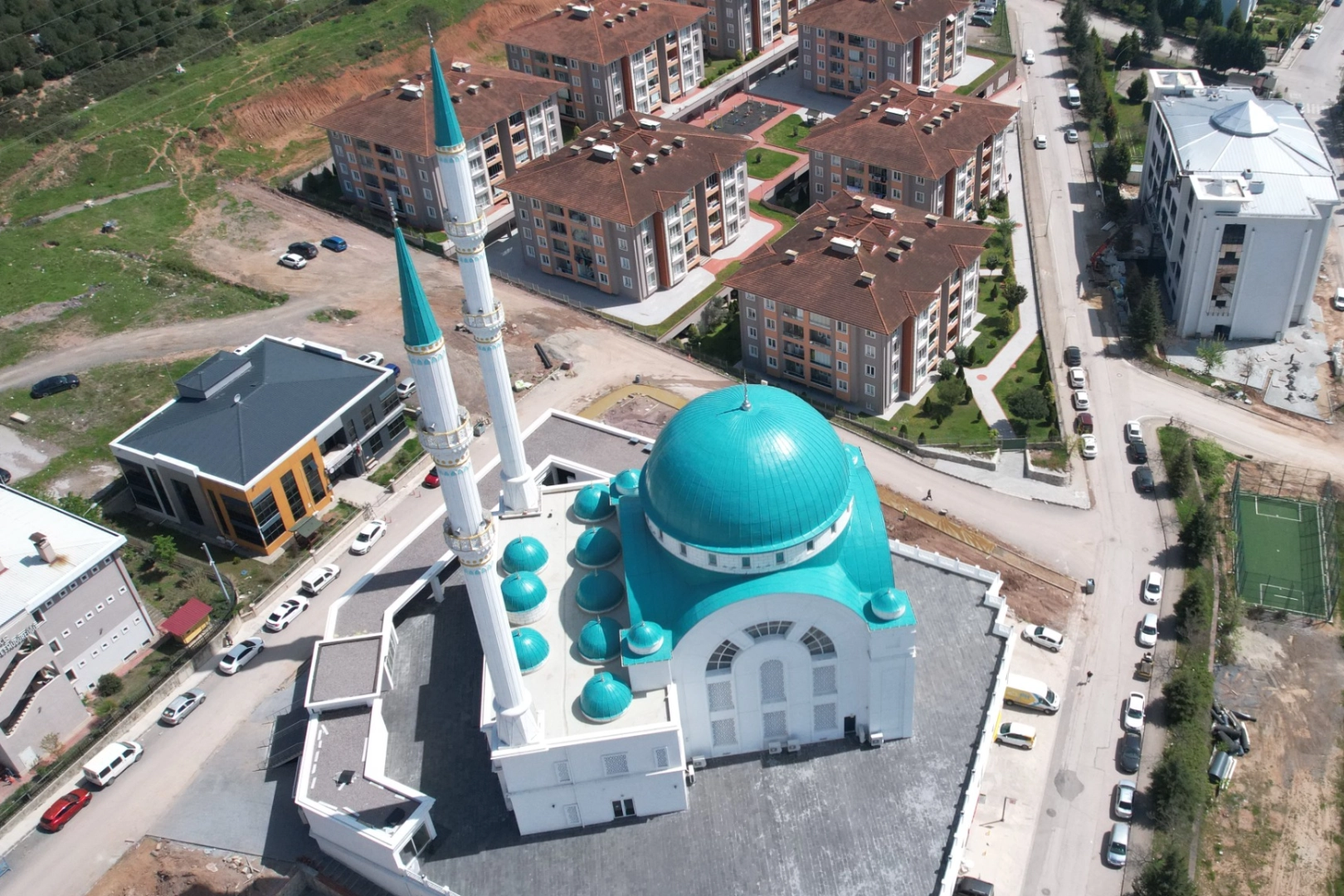 Kocaeli’de Derince Ahmet Yesevi Camii’ne estetik dokunuş