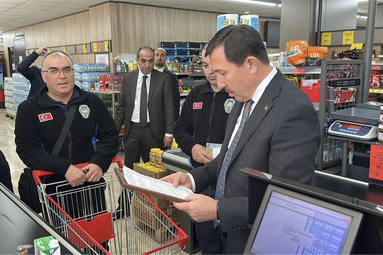 Konya Karatay’da zabıta ekipleri Başkan Kılca ile denetimde