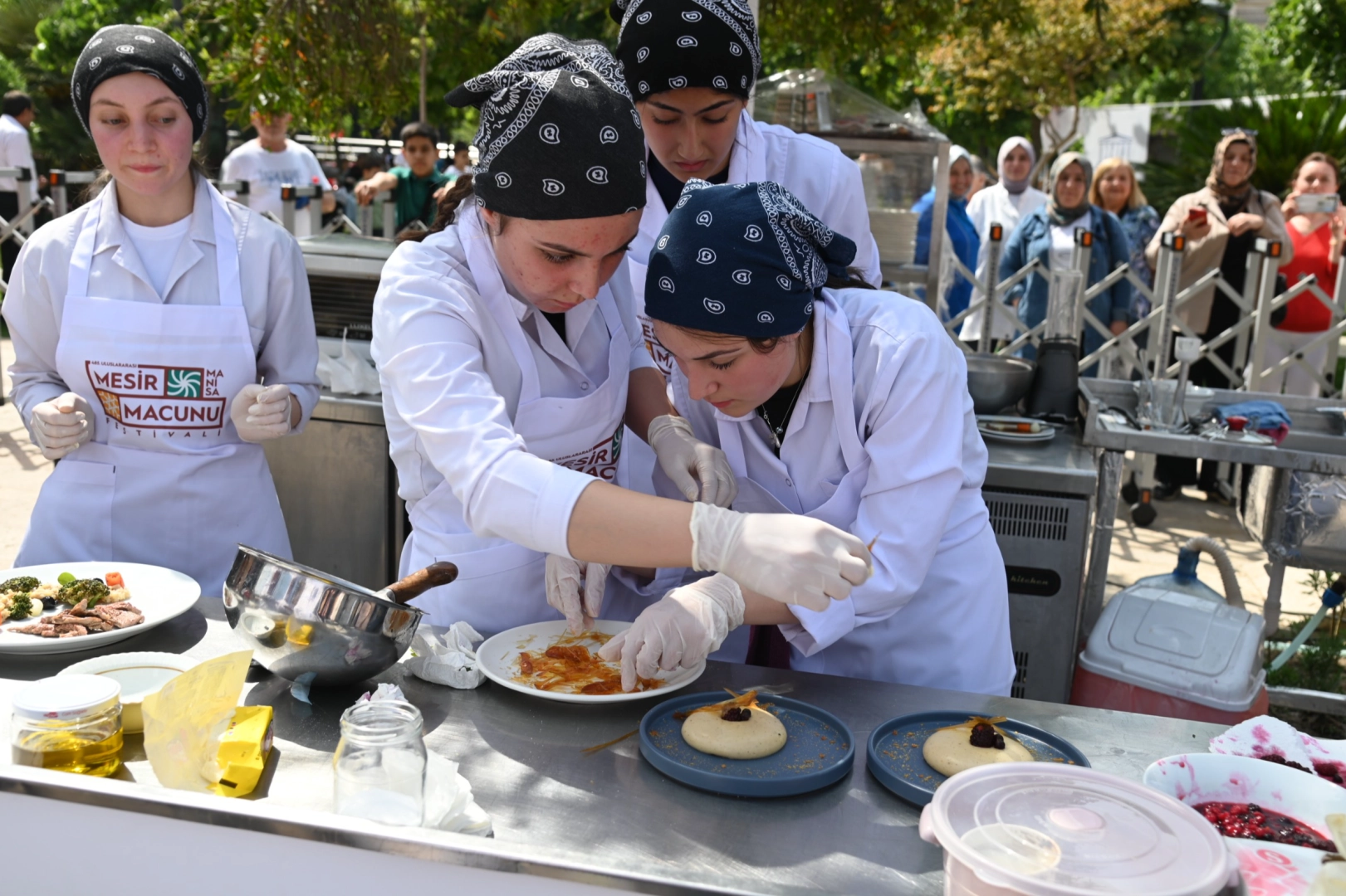 Manisa’da liseler arası yemek yarışması heyecanı