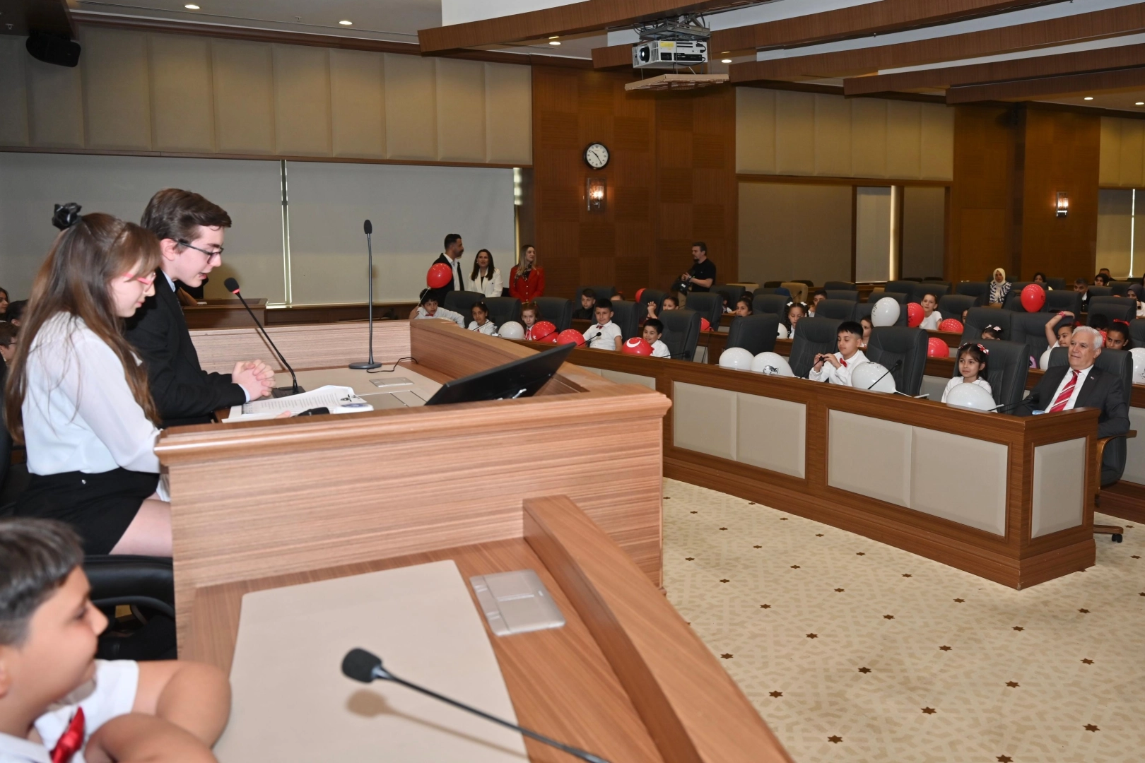 Bursa Büyükşehir Meclisi’nde söz çocukların… Bursa hayallerini paylaştılar