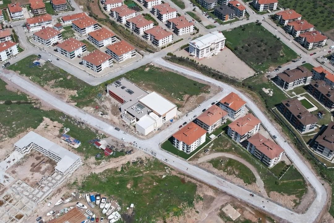 Balıkesir’de yol yapım çalışmaları hızlandırıldı