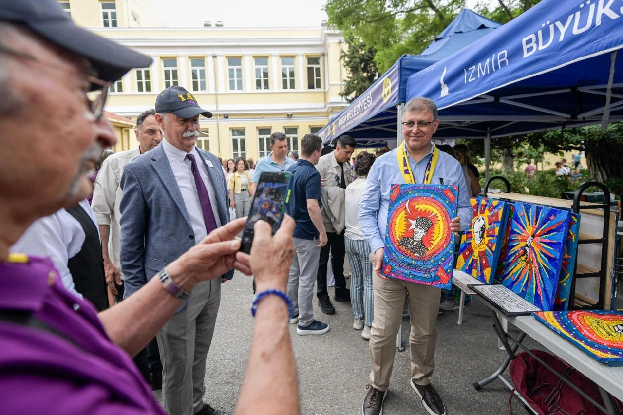 Başkan Tugay: Hepimizin İzmir’e borcu var