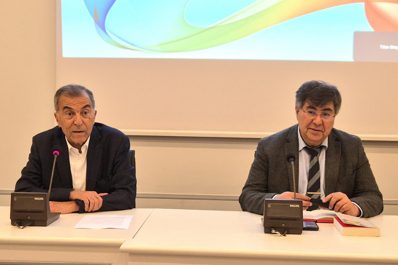 Bursa’da ‘açık kapı’da felsefik toplantılara devam