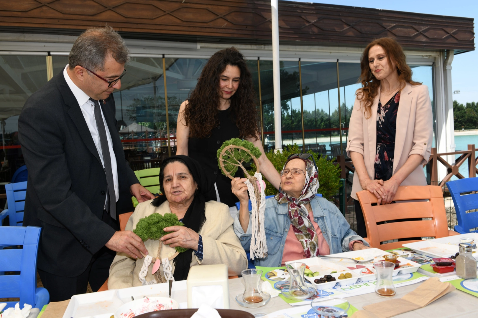 Bursa Osmangazi’de alzheimer hastaları için Anneler Günü kutlaması