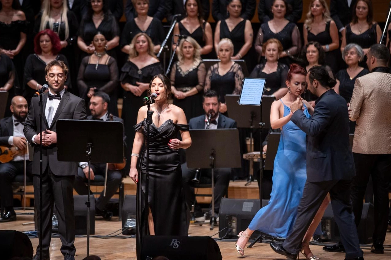 İzmir’de Klasik Türk Müziği Korosu’ndan “Yaza Merhaba” konseri