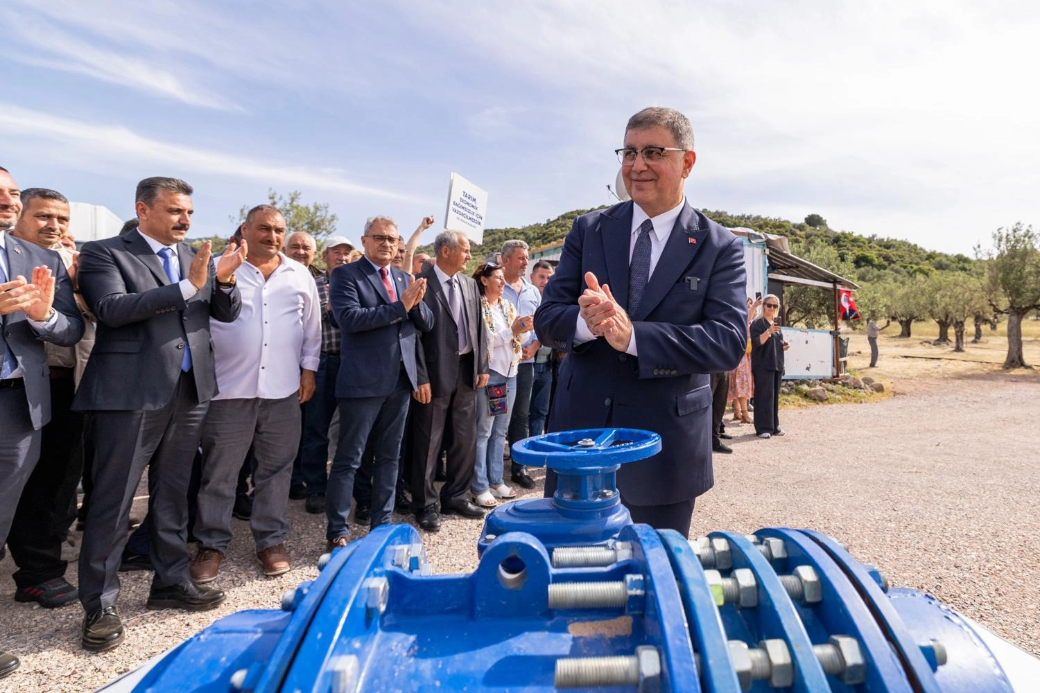 İzmir Dikili’de çiftçiye can suyu