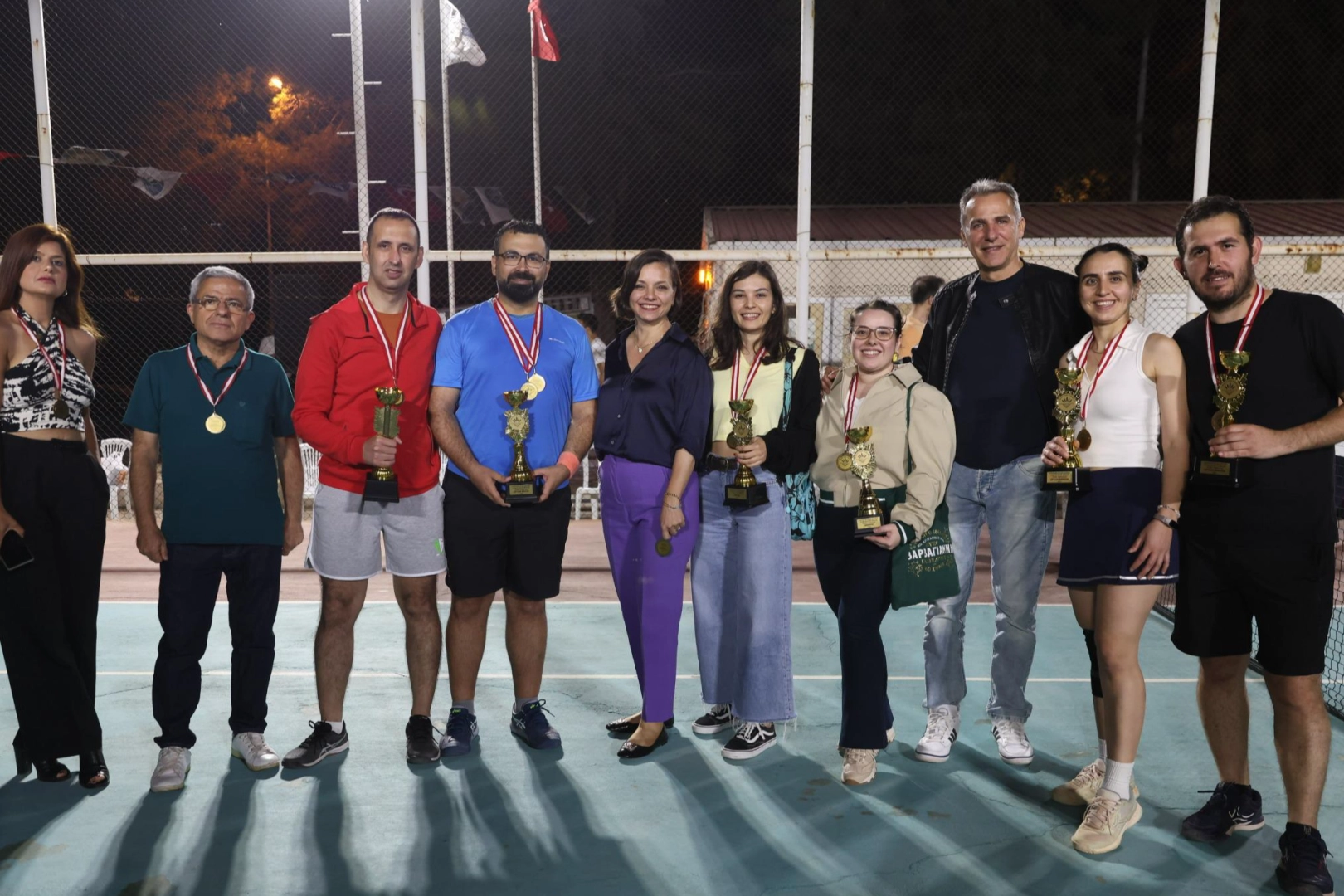 İzmir Karabağlar’da spor şenlikleri renkli geçti