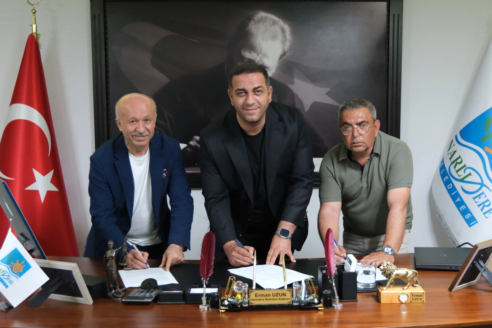 İzmir Narlıdere’de, toplu iş sözleşmesinde imzalar atıldı