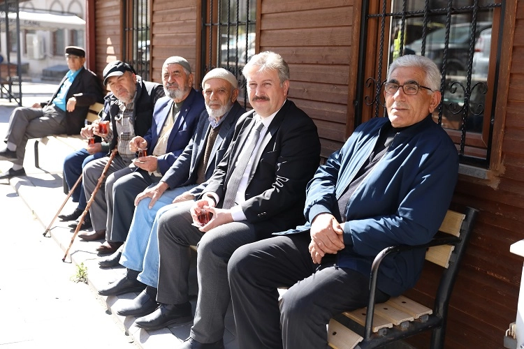 Kayseri Melikgazi Eski Çınarlar Yaşam Merkezleri’ni artırıyor