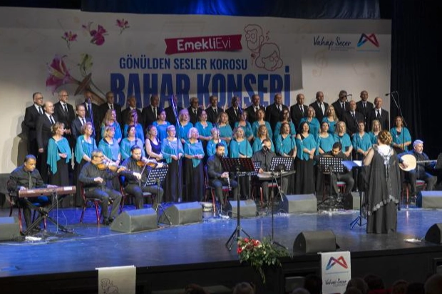 Mersin’de gönülden sesler korosundan ‘Bahar’ ziyafeti