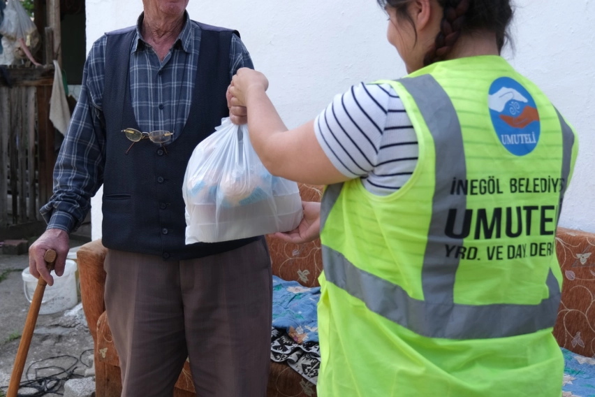 Bursa İnegöl’den 365 gün sıcak yardım