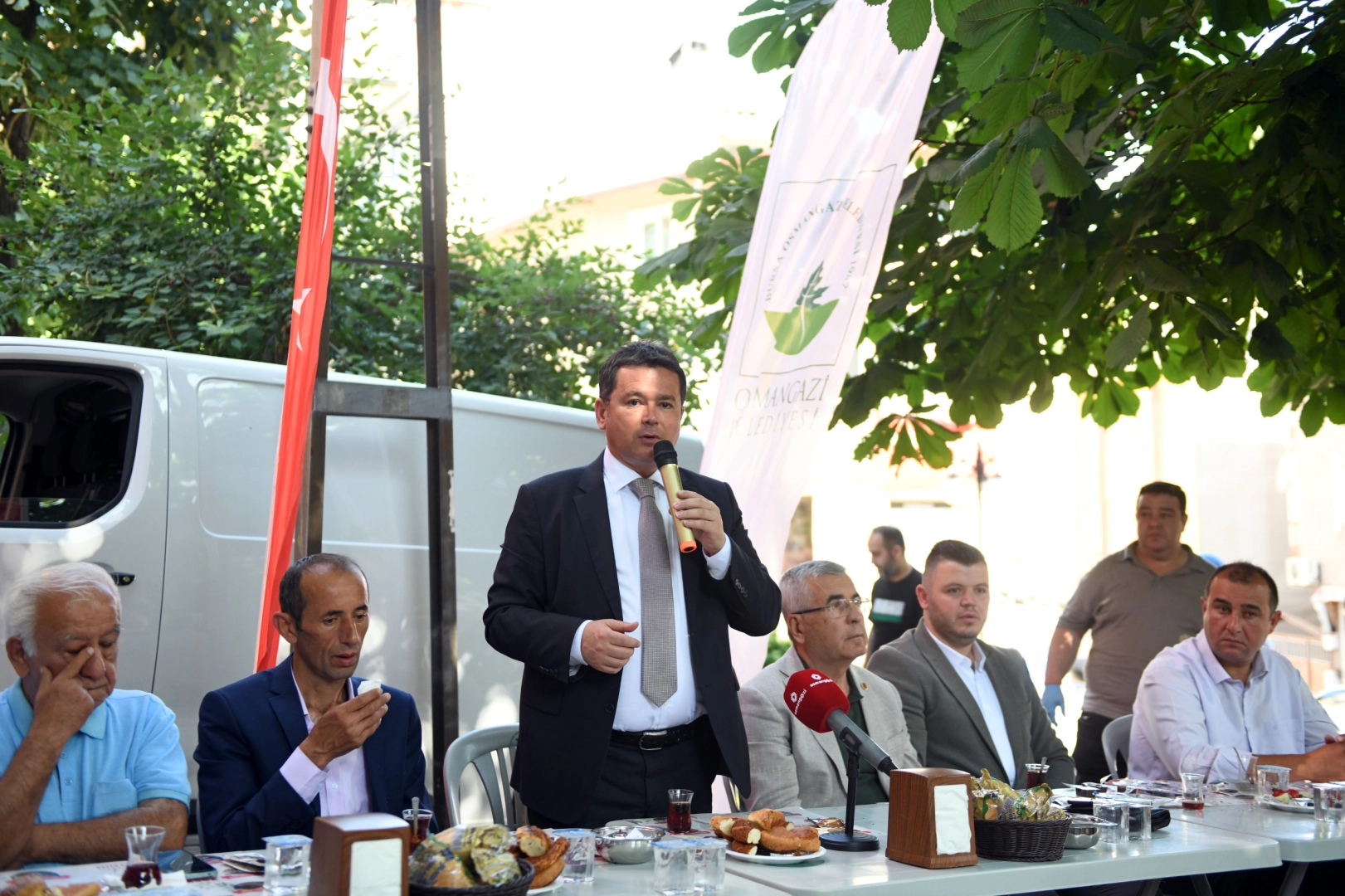 Bursa Osmangazi’de Başkan Aydın İvazpaşalılarla buluştu… Osmangazi’de kentsel dönüşüm ve hizmet atağı