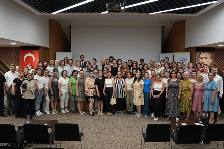 Denizli’de kadın girişimciler “E-Ticaret” ile güçleniyor