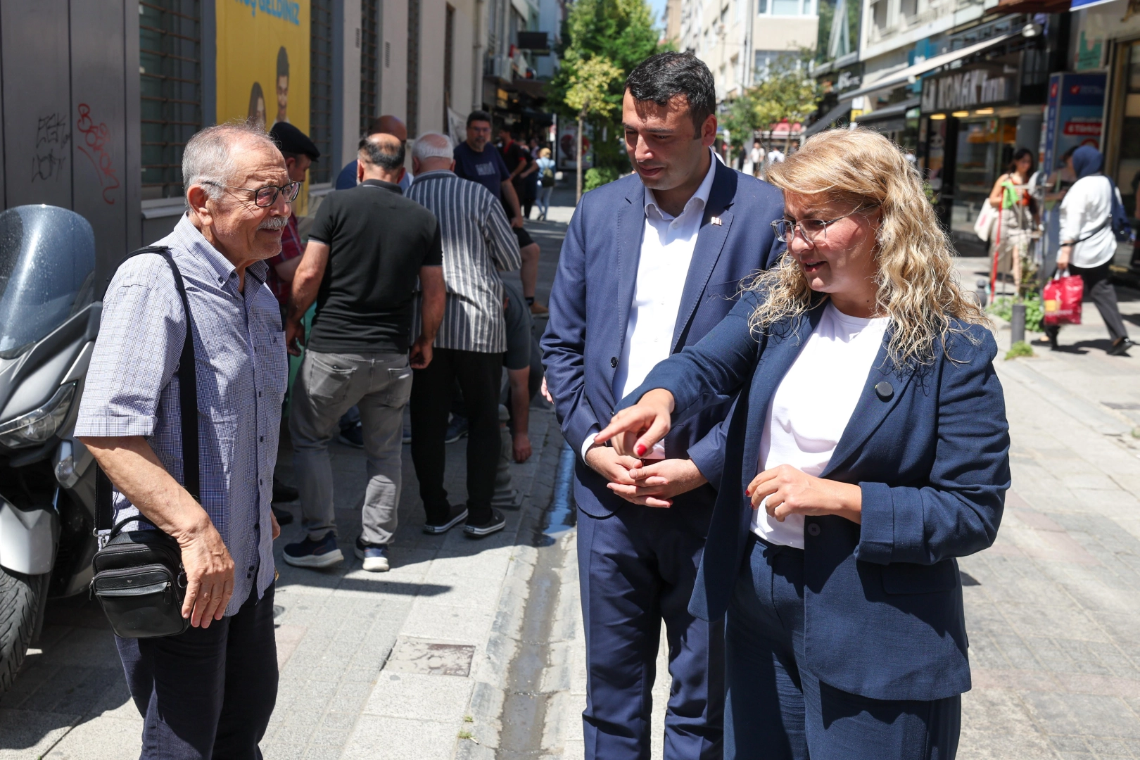 İstanbul Bakırköy’ün yolları yenileniyor