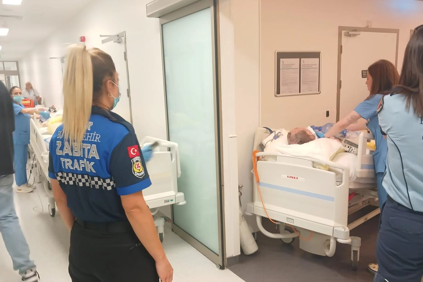 İzmir Büyükşehir Zabıtası yangında seferber oldu