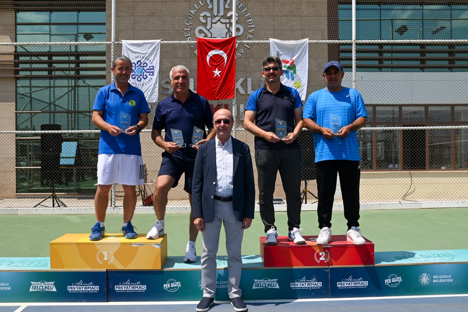 Konya Selçuklu’da tenis şöleni