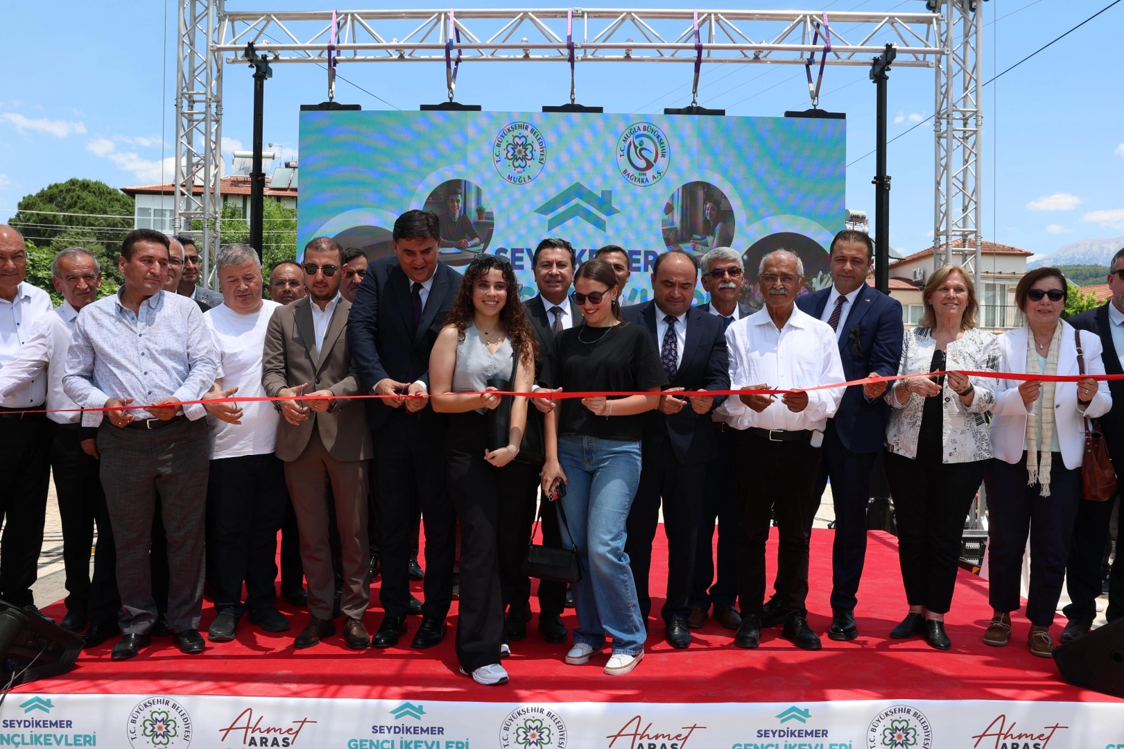 Muğla’da Seydikemer Gençlik Evleri kapılarını gençlere açtı