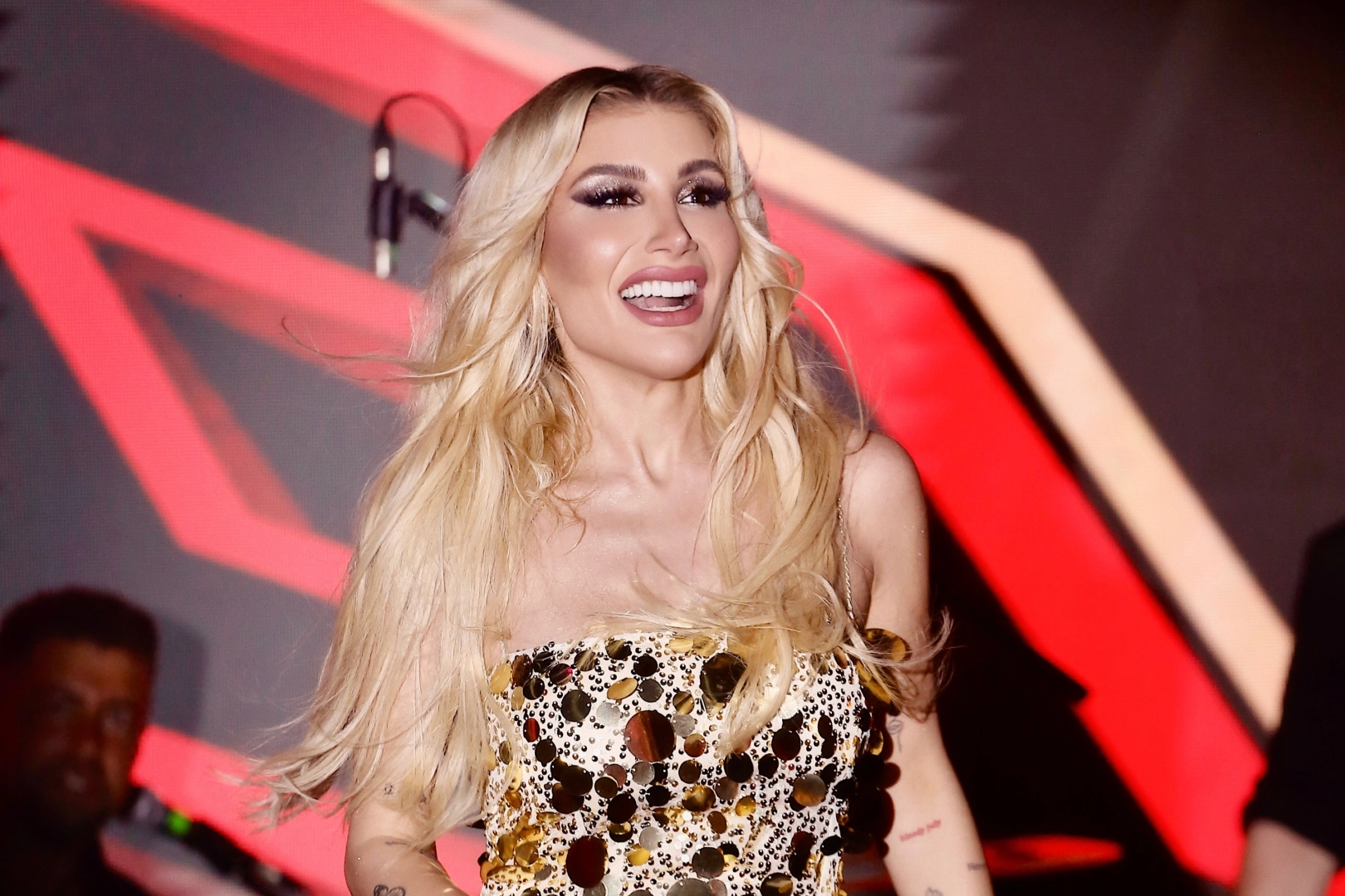 İrem Derici Alaçatı’yı salladı